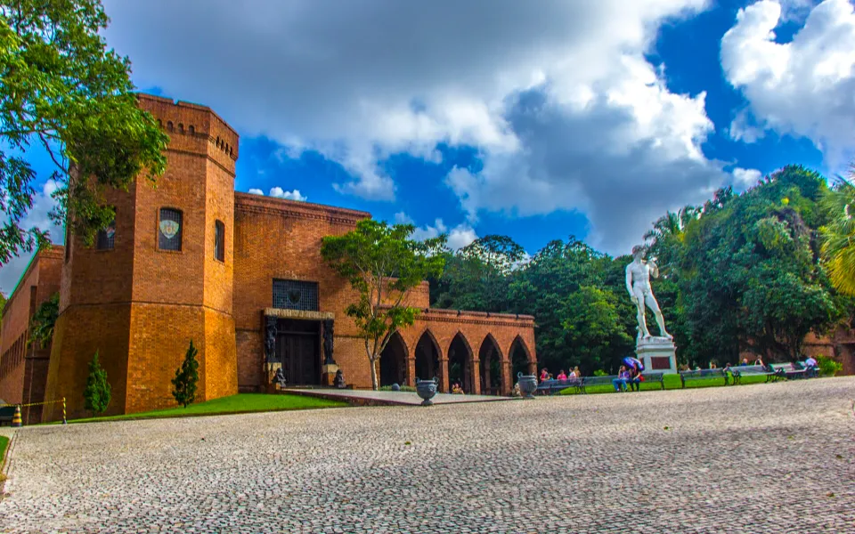 Castelo São João, Instituto Ricardo Brennand